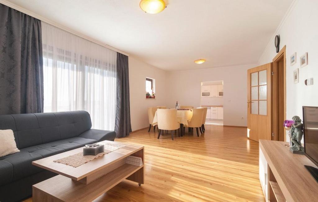 On The Hill Overlooking The Sea Apartament *